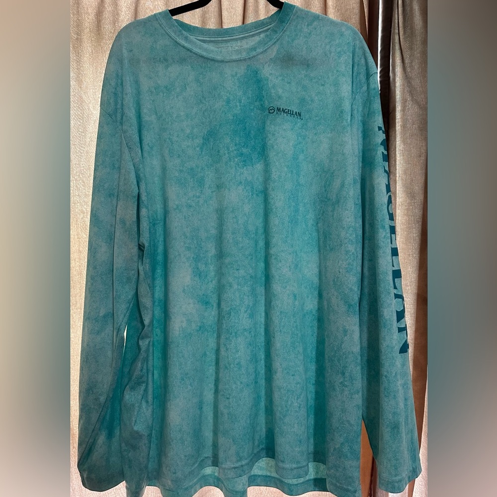 Men’s light blue long sleeve Magellan shirt